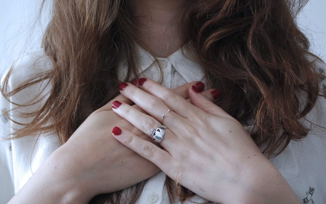 How To Be Kind To Yourself – Even When The World Is Not (9 Tips)